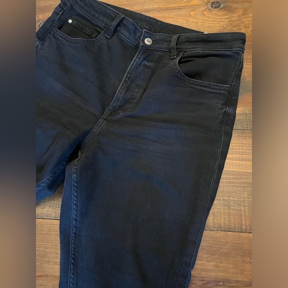 Denim skinny pants with splits in the bottom - Picture 4 of 4